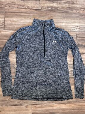 Under Armour Women's Heather Charcoal Half-Zip Pullover